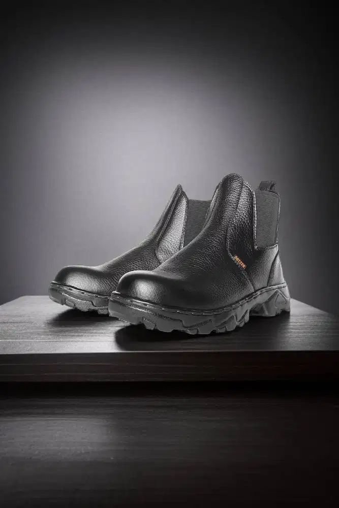 Eksklusif Sepatu safety lightweight material Samarinda