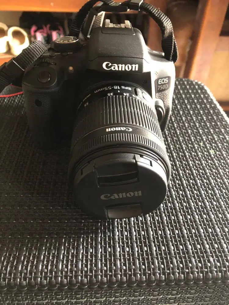 Kamera Canon EOS 750D