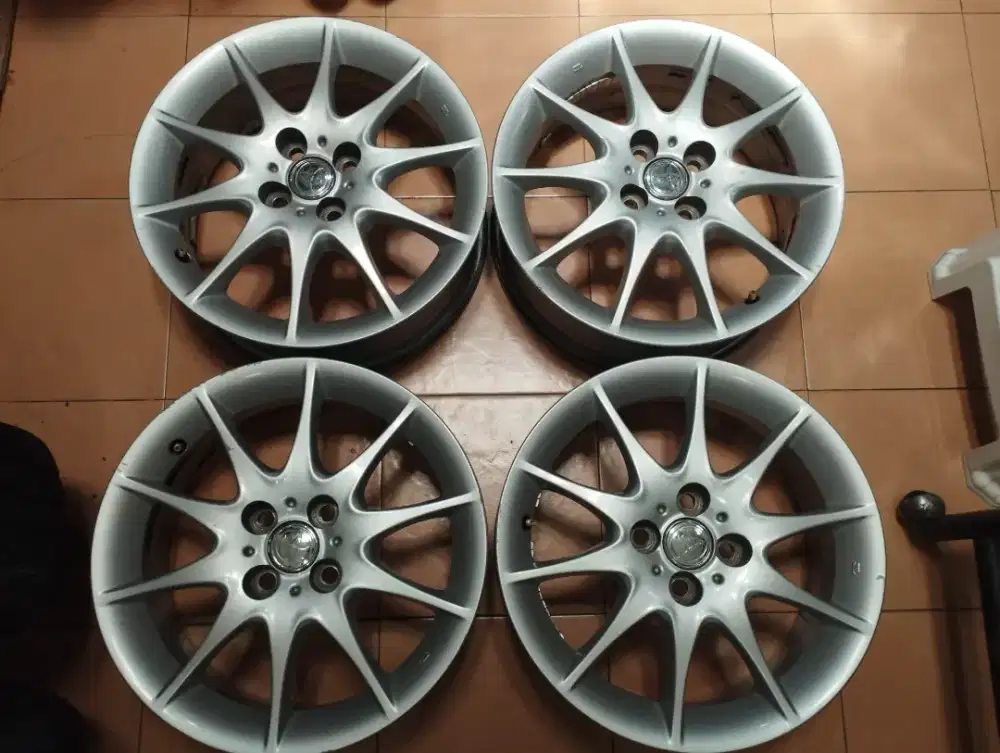 Velg r 16 corola Altis