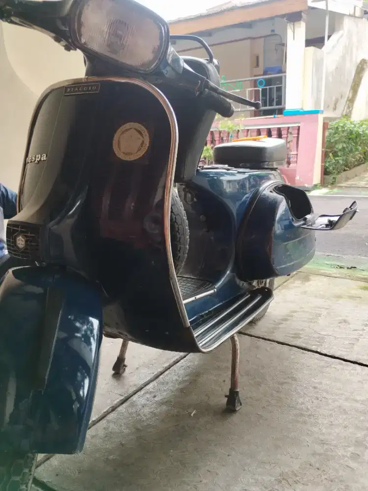 Vespa strada nosein original paint