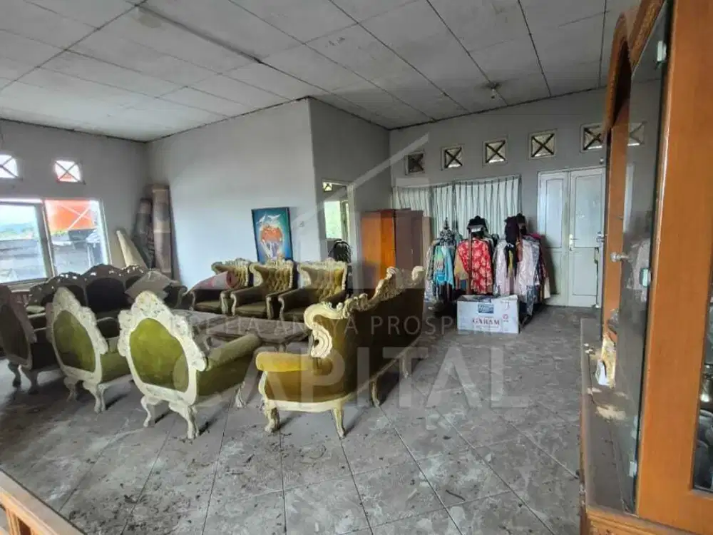 RUMAH MEWAH DENGAN TANAH LUAS NYAMAN NAN STRATEGIS DI CIBIRU BANDUNG