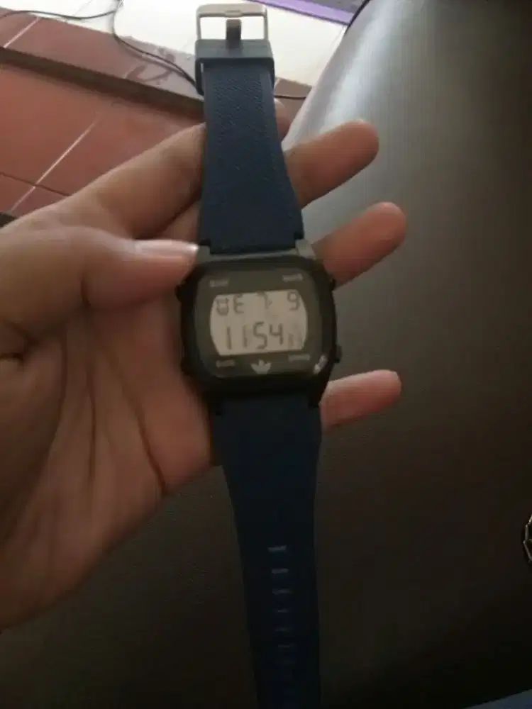 Jam Adidas Digital
