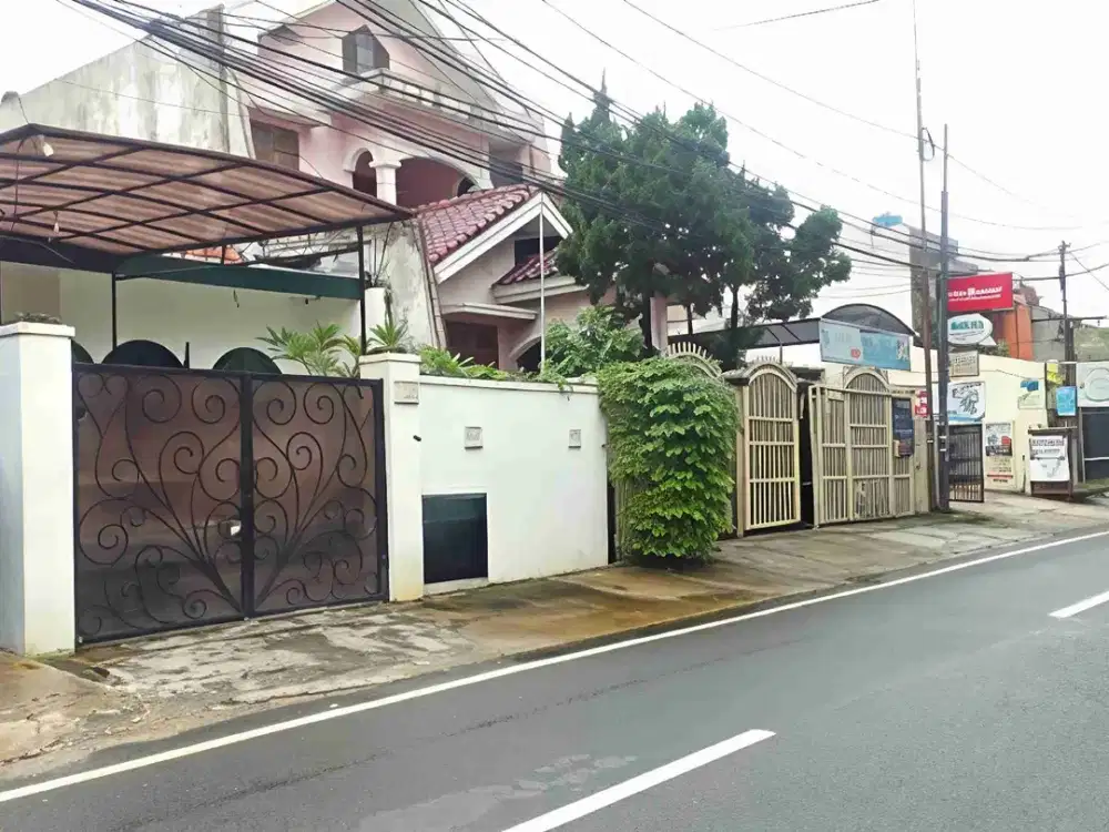 Disewakan Rumah 2 lantai Strategis di Tebet Barat dalam, Tebet Jaksel.