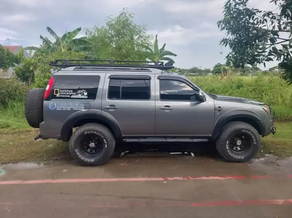 Dijual ford everest milik sendiri,perum BKI,sukatani,kabupaten bekasi
