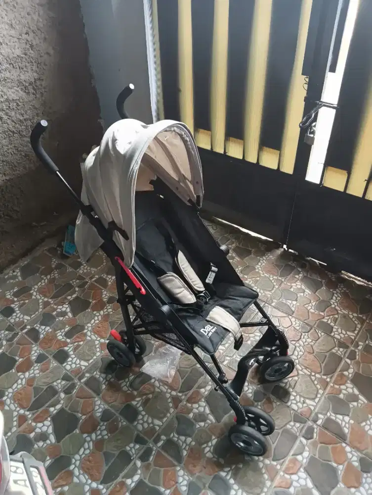 Stroller bekas seperti baru