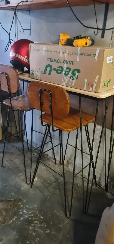Meja kursi bar tinggi