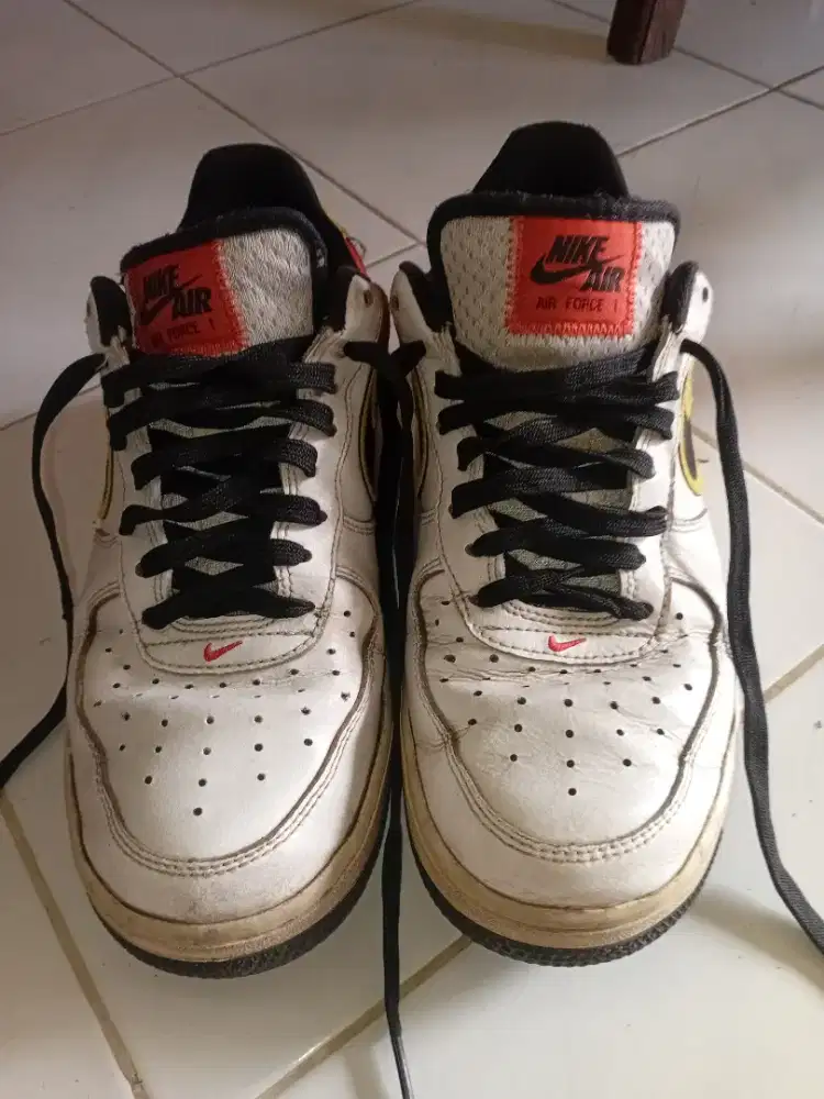 Nike jordan)( size 41)