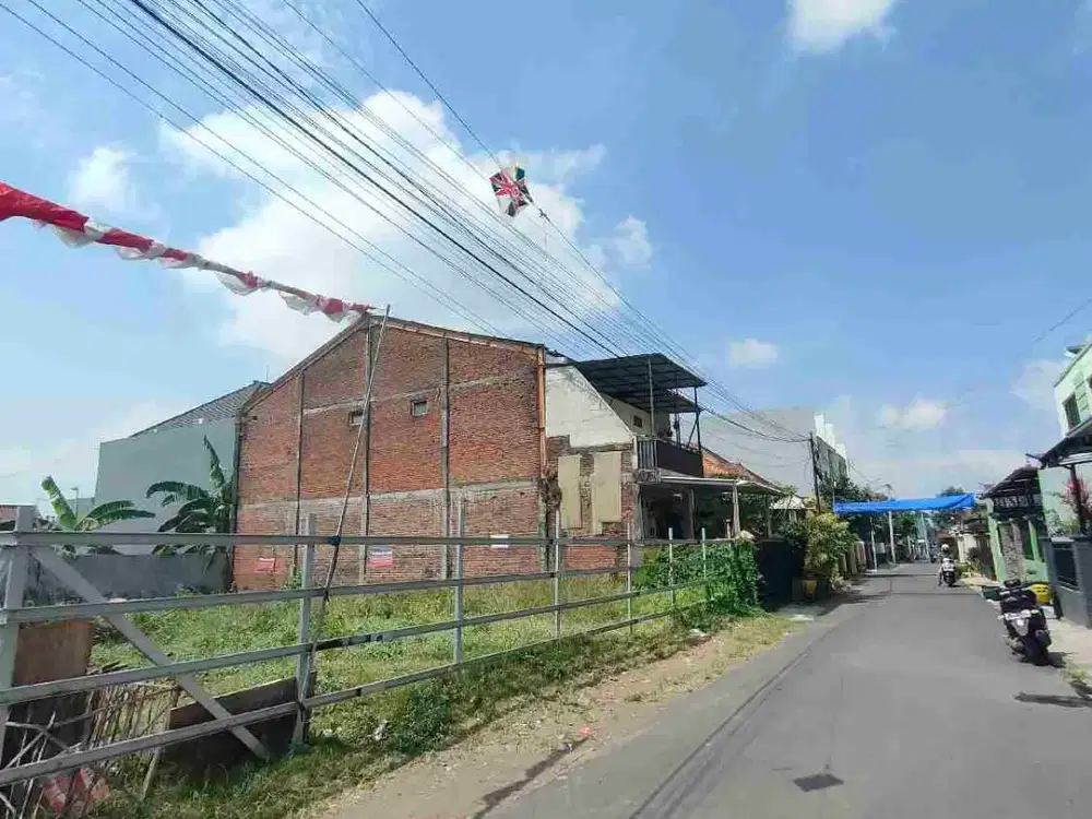 Tanah Bunga Cengkeh Sukarno Hatta