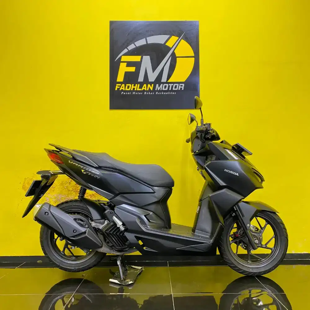 Honda Vario 160 2023 Plat Depok warna Hitam