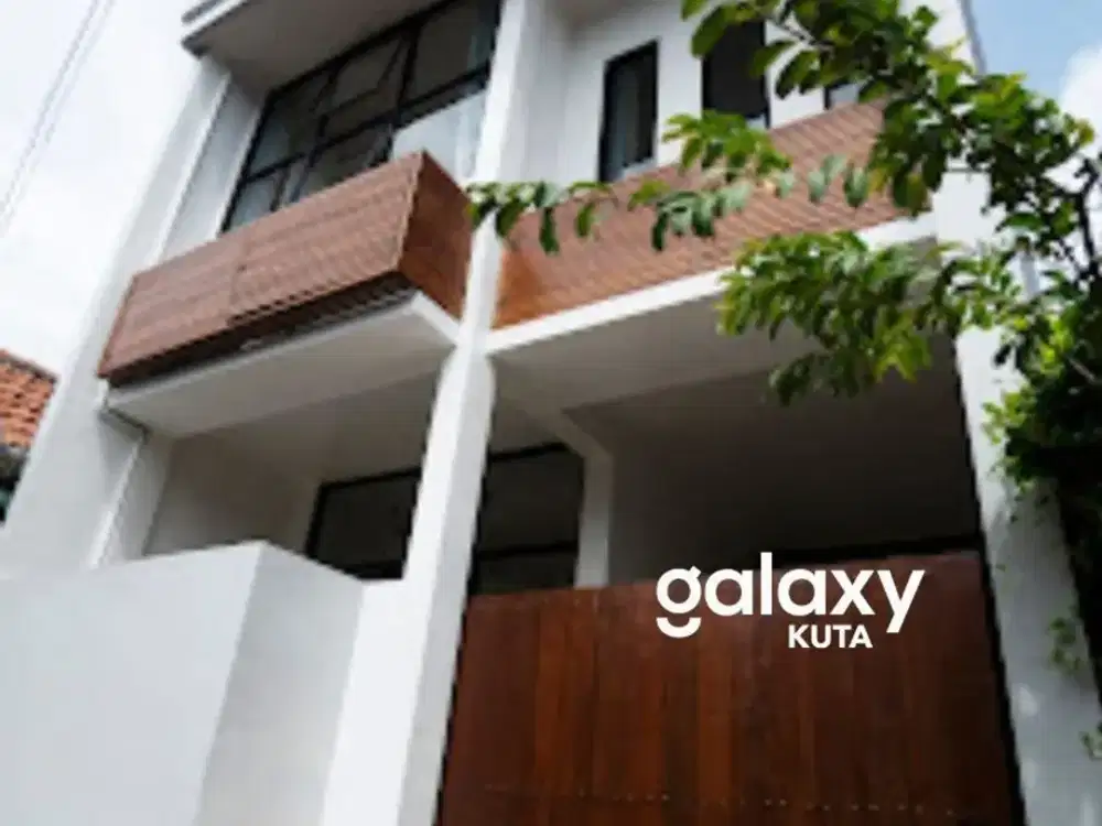 DISEWAKAN VILLA MODERN MINIMALIS 3 LANTAI DI CANGGU BADUNG