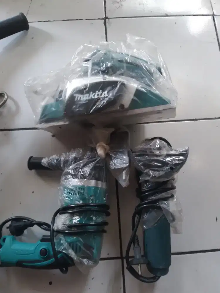 Mesin gerinda, bor listrik, serutan kayu merk MAKITA