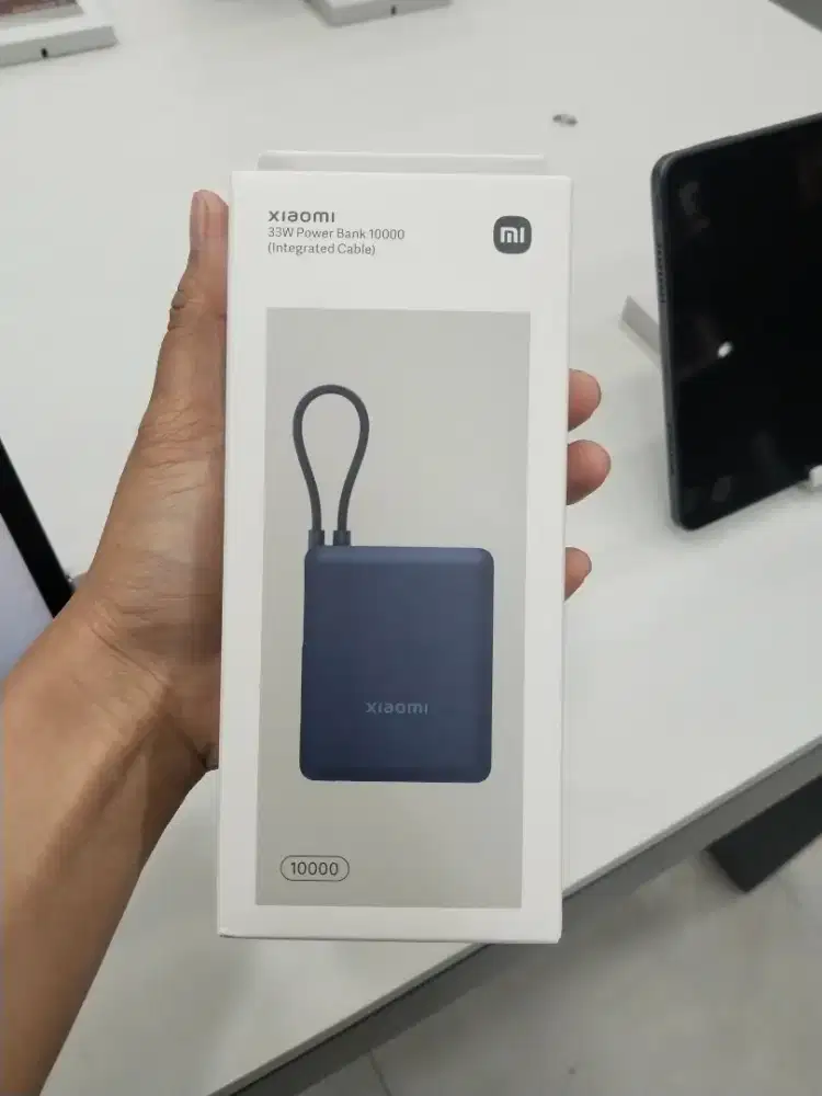 XIAOMI 33W Powerbank 10000mah (integrated cable)