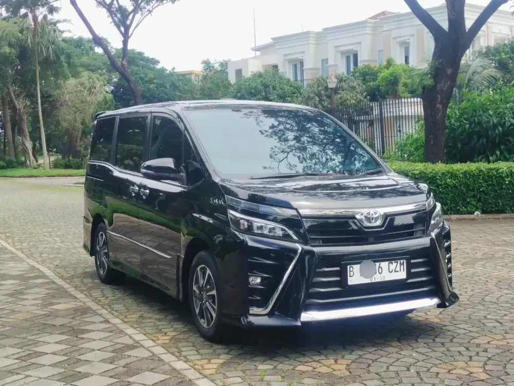 ( DP 25 juta ) VOXY matic 2019 murah seolx