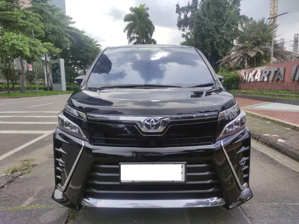 Toyota Voxy 2.0 at 2019 km. 50rb