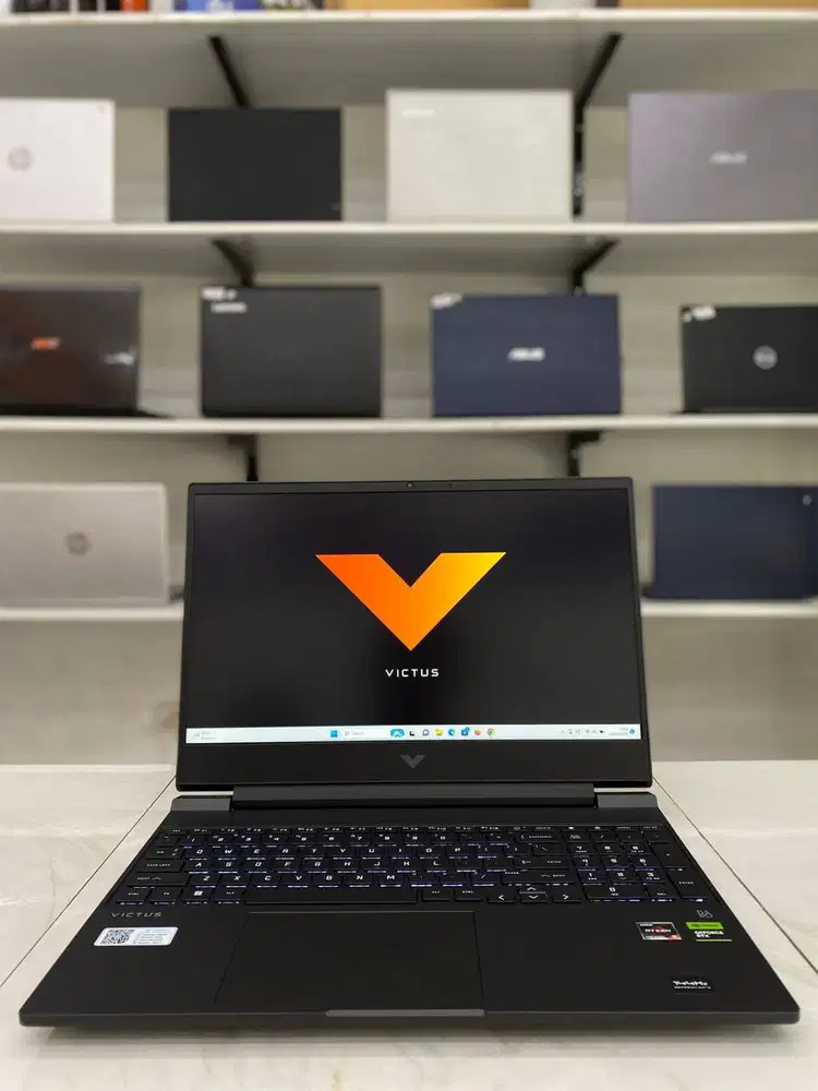 HP VICTUS GAMING LAPTOP 15-FB1888AX 	AMD RYZEN 5 7535HS with RADEON GR