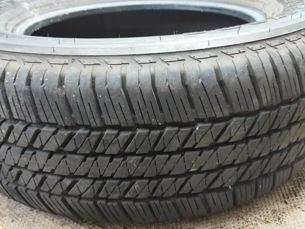 Ban Bridgestone dueler HT 265/60 R18