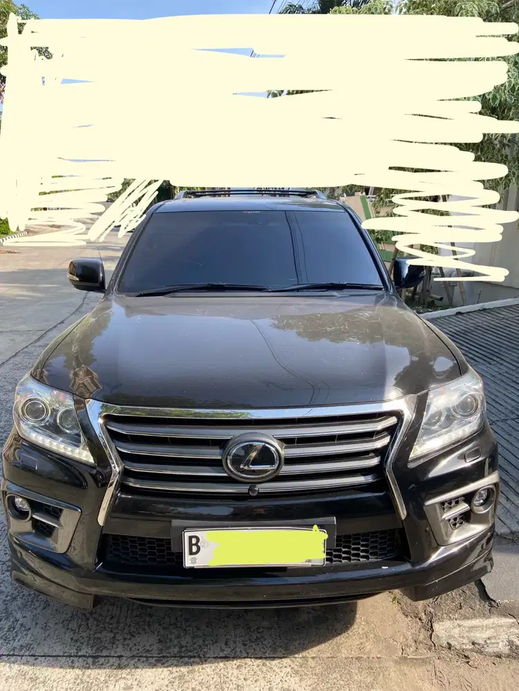LX 570 SPORT V8 2014 KONDISI MASIH BAGUS
