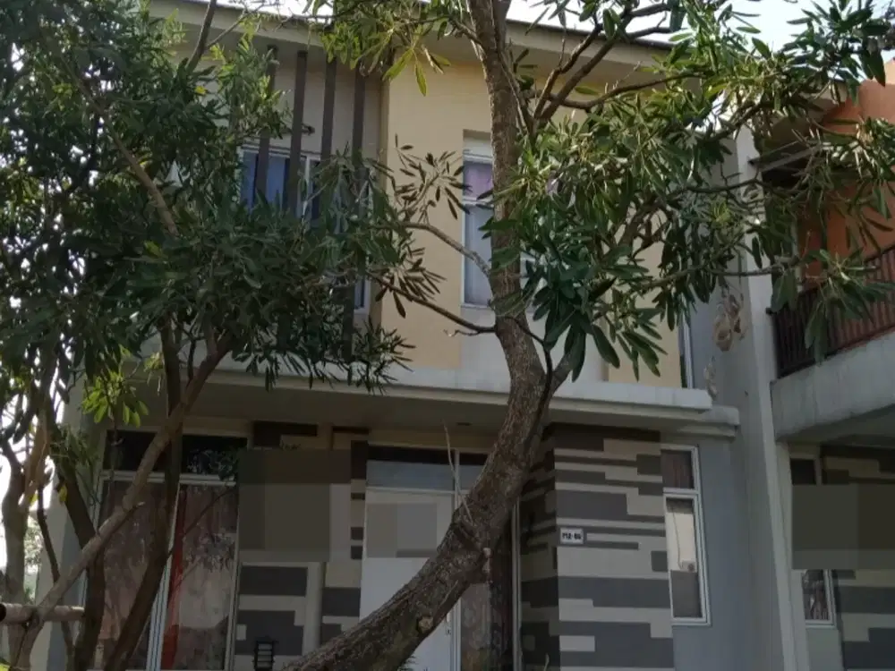 Di Jual Rumah 2 Lantai di posisi hook, lingkungan asri, dan aman di Legenda Wisata Cibubur