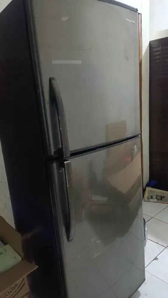 Kulkas 2 pintu - panasonic