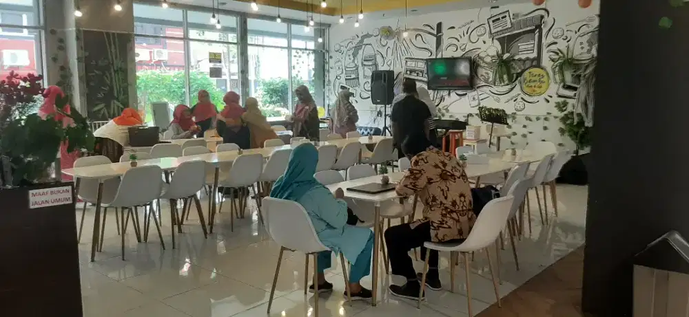 Tukang cuci piring dan bersih2