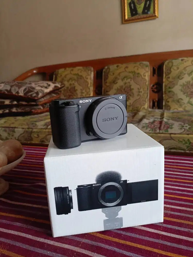Kamera sony zve10 + lensa sony Fe 50mm 1.8