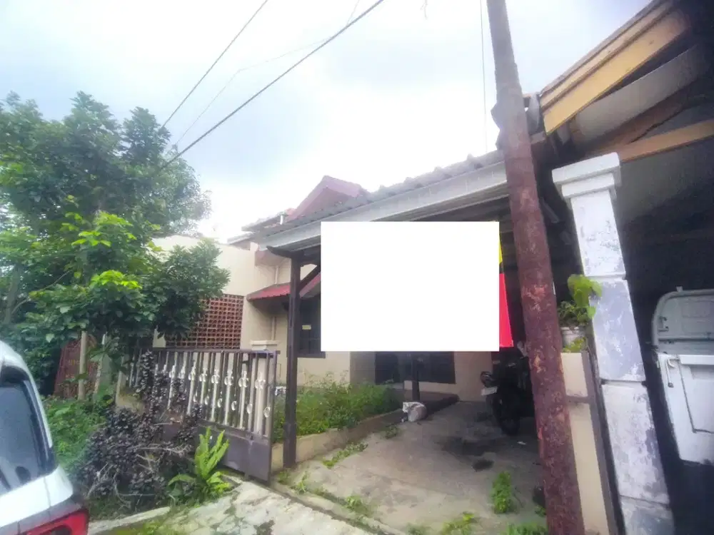 Rumah Luas 3 Kamar 15 menit ke Pintu Tol Cibadak 2 Hadap Timur J-44005