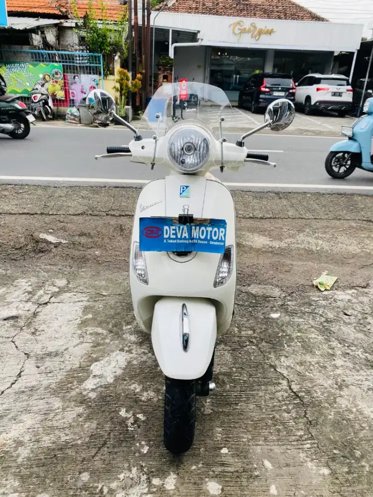 Vespa LX putih 2013 Deva motor