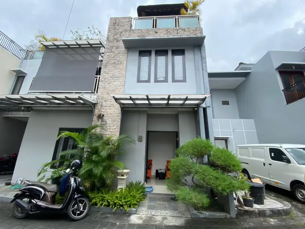 DIJUAL RUMAH 2.5 LANTAI DI TAMAN GRIYA JIMBARAN