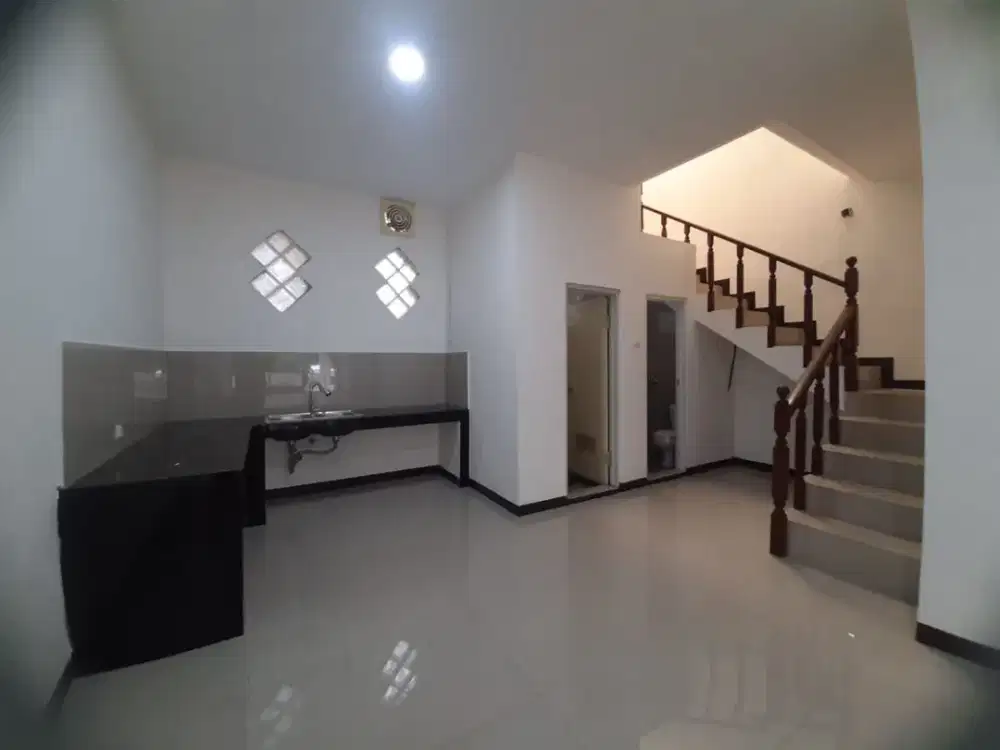 RUMAH MINIMALIS MODERN 2 LANTAI LINGKUNGAN NYAMAN SIAP HUNI DI TAMAN KOPO INDAH 2 TKI2 BANDUNG