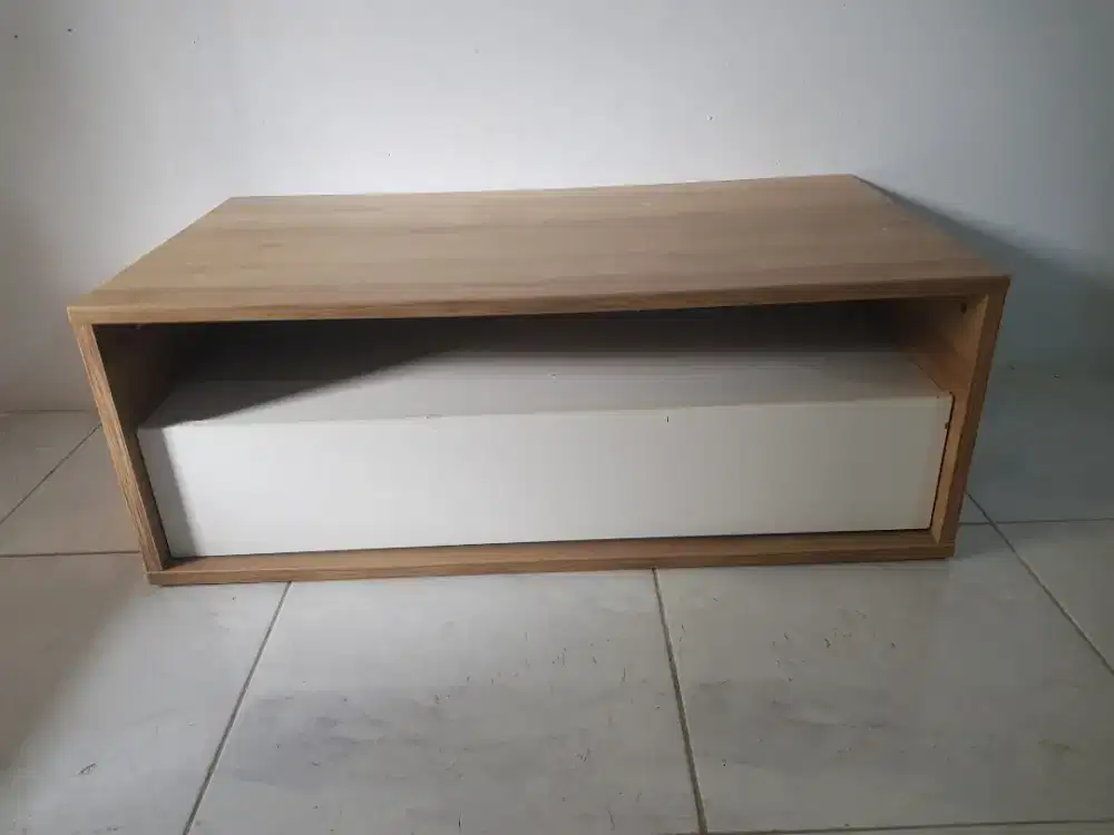 Meja Ruang Tamu Informa