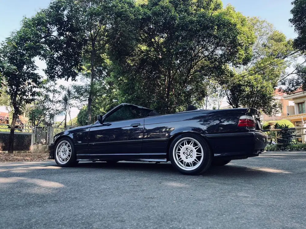 BMW 320i 1995 Bensin