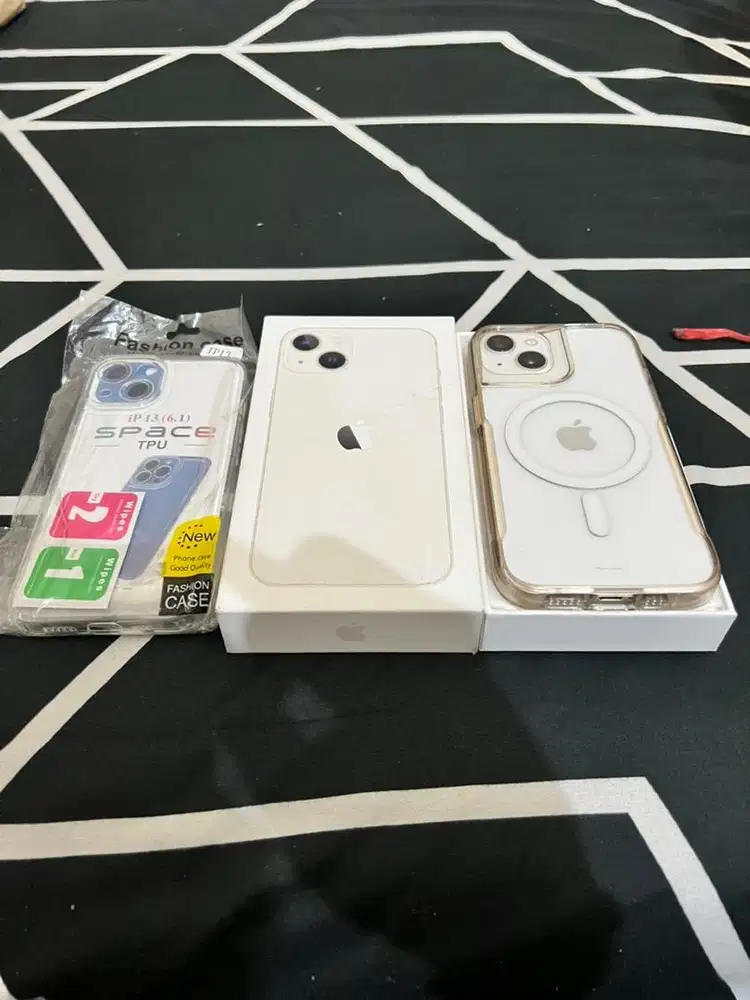 iPhone 13 iBox baru beli ga jadi dipake NOMINUS MULUS GARANSI ON!!!