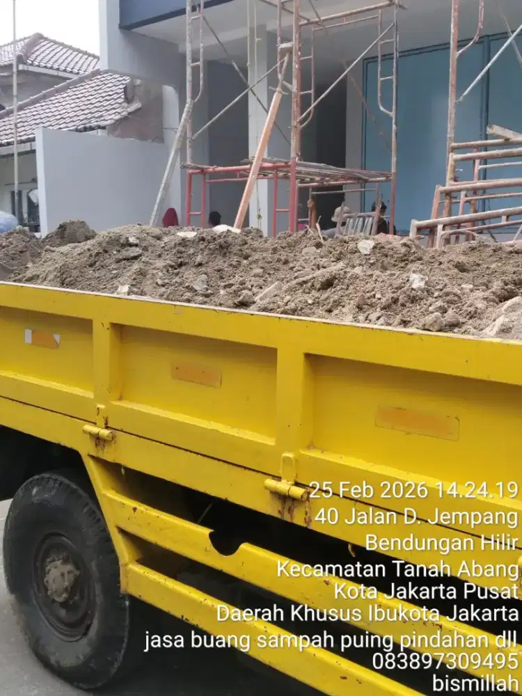 Jasa buang puing dan pengurugan