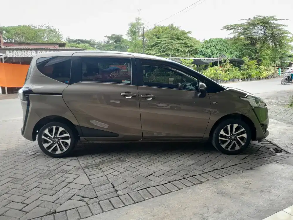 SIENTA V Manual 2017 Toyota