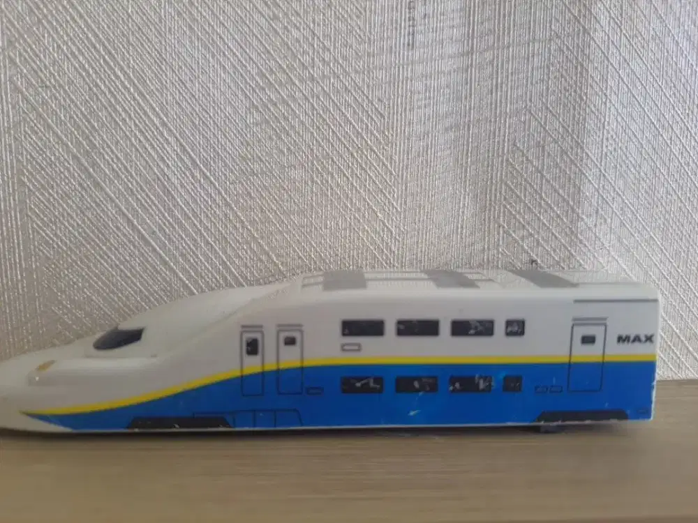 Kereta cepat souvenir hokben limited collection