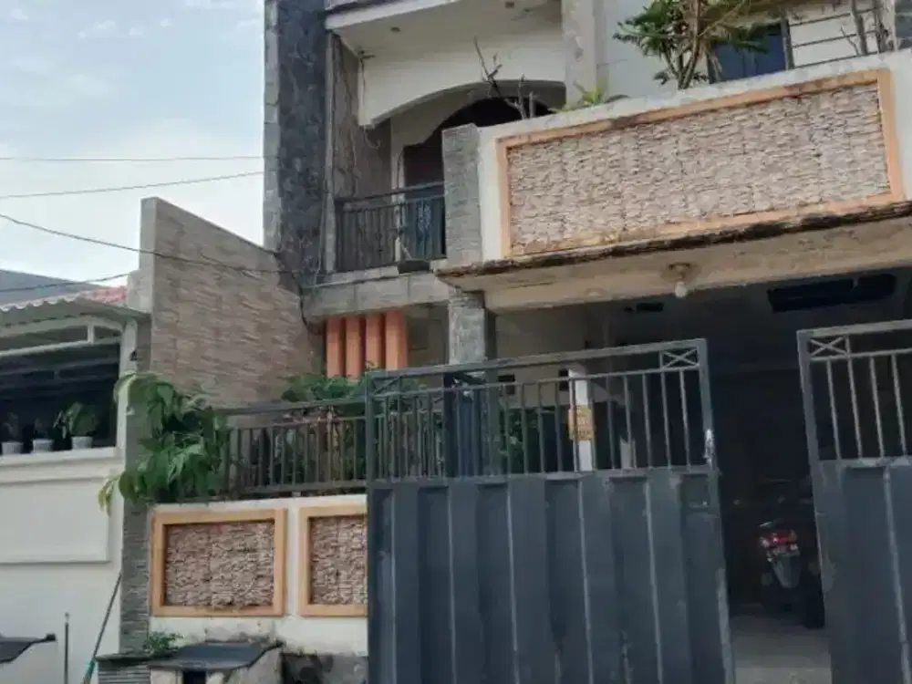 Rumah 2 Lantai Wiguna Strategis dekat MERR dan UPN