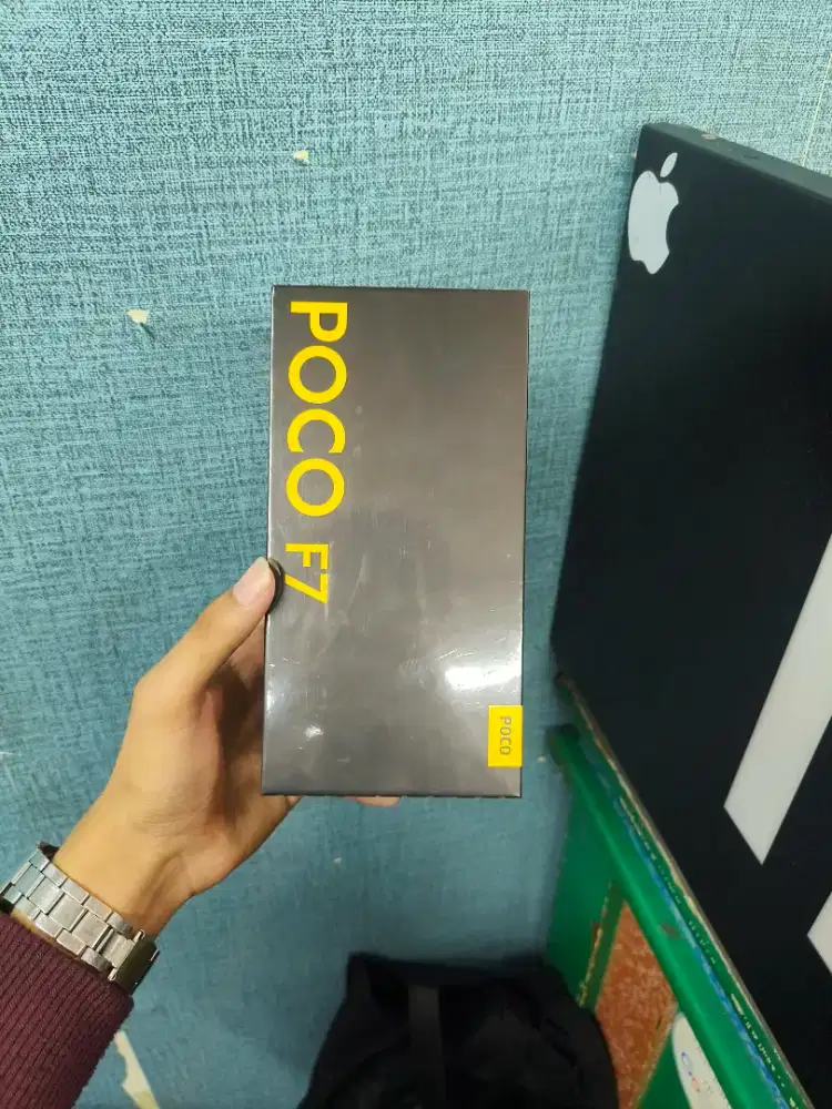 Poco F7 12/512 neww
