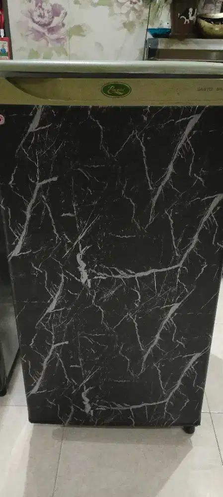 Kulkas 1 pintu  sanyo siap pakai