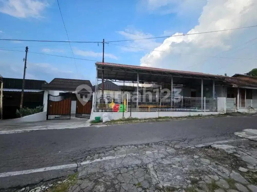 Dijual Rumah Modern Mewah Siap Huni Lokasi Banjarsari,Solo Luas 554m2 BU!!