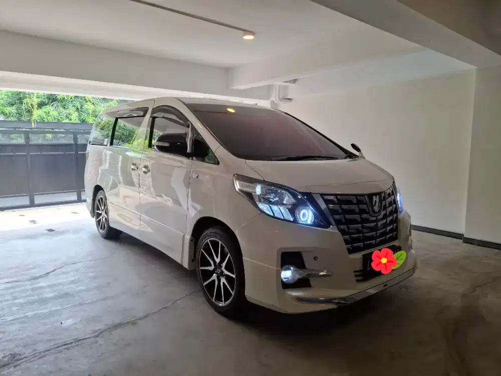 ALPHARD 2013 matic 2.4cc. Km 87 Rb. Terawat.Surabaya. Putih