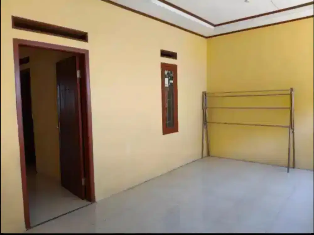 RUMAH MINIMALIS 2 LANTAI LINGKUNGAN NYAMAN STRATEGIS SIAP HUNI DI TUBAGUS ISMAIL BANDUNG