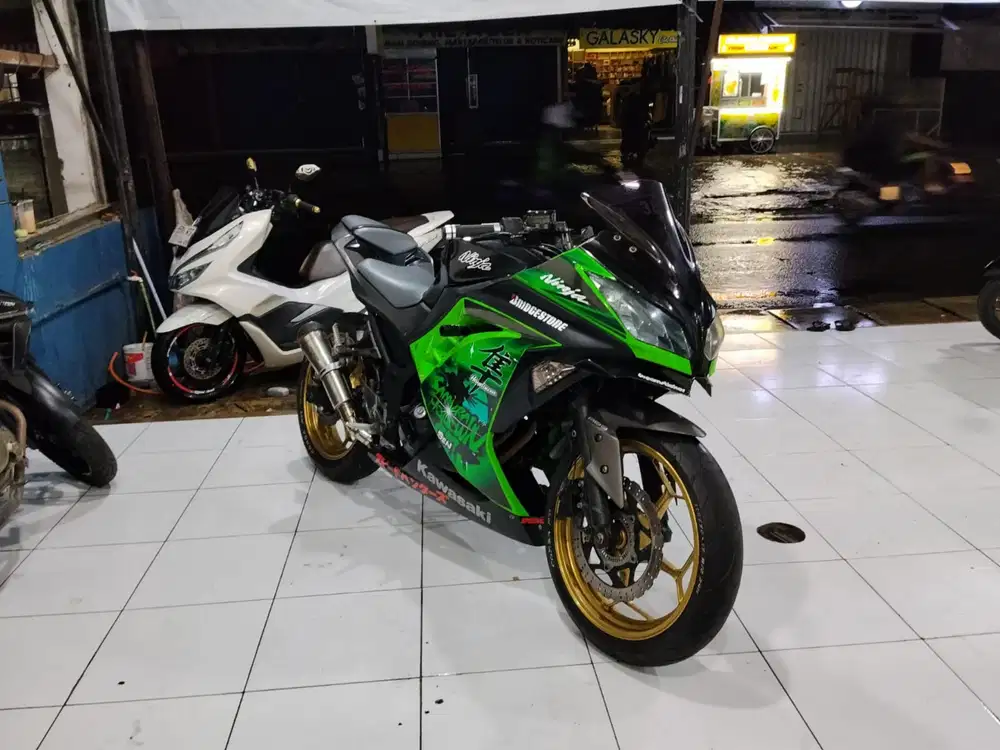 Dijual kawasaki ninja 250 fi