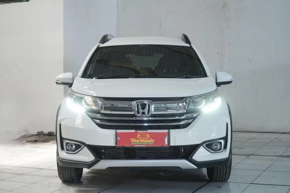 Honda BRV 1.5 E CVT tahun 2021 Putih BR-V Matic AT DP minim 29 juta