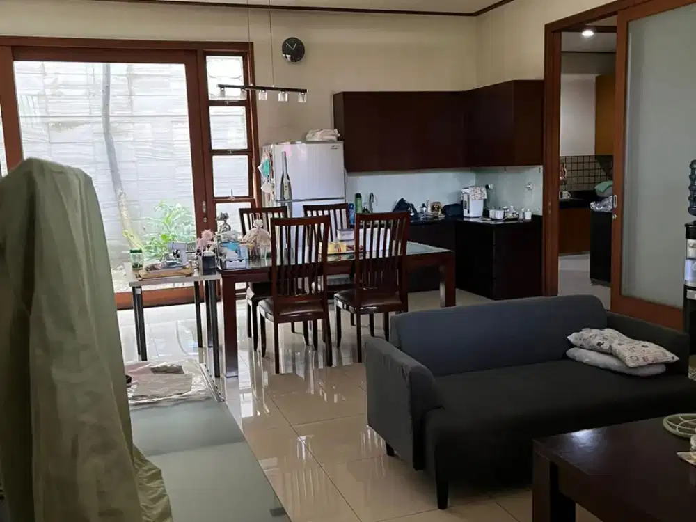 Dijual Rumah Luas Nyaman Furnished Posisi Hook di Dadali Kota Bandung