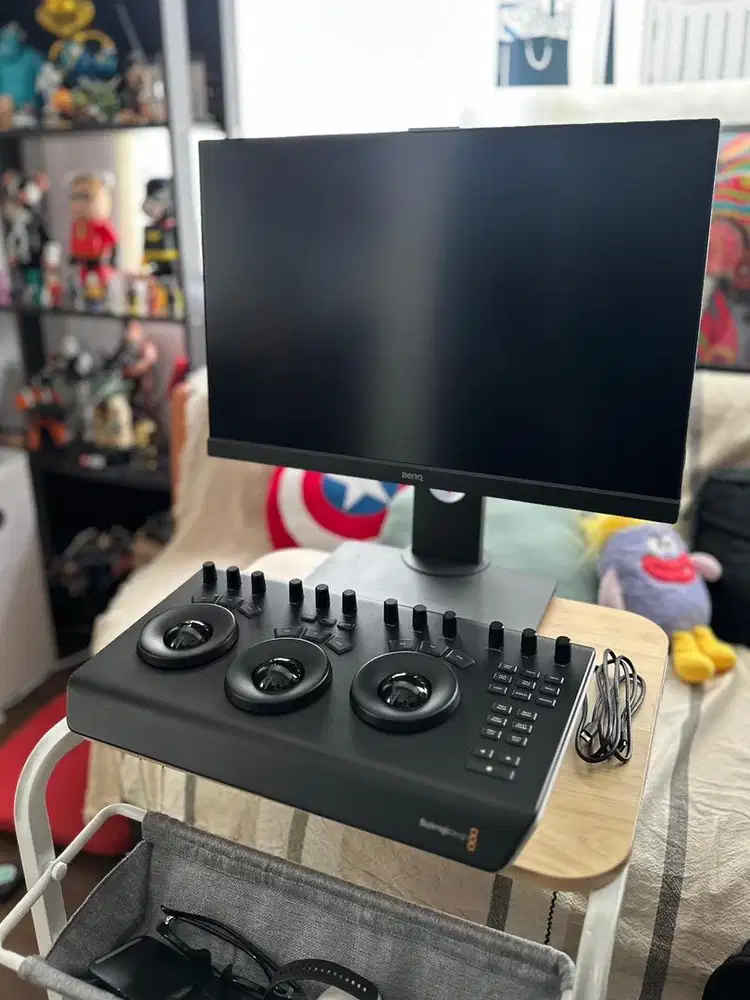 Blackmagic Micro Panel Preloved & Monitor BenQ SW240