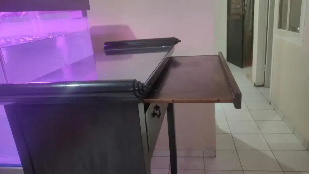 Meja Sembayang Kayu Jati