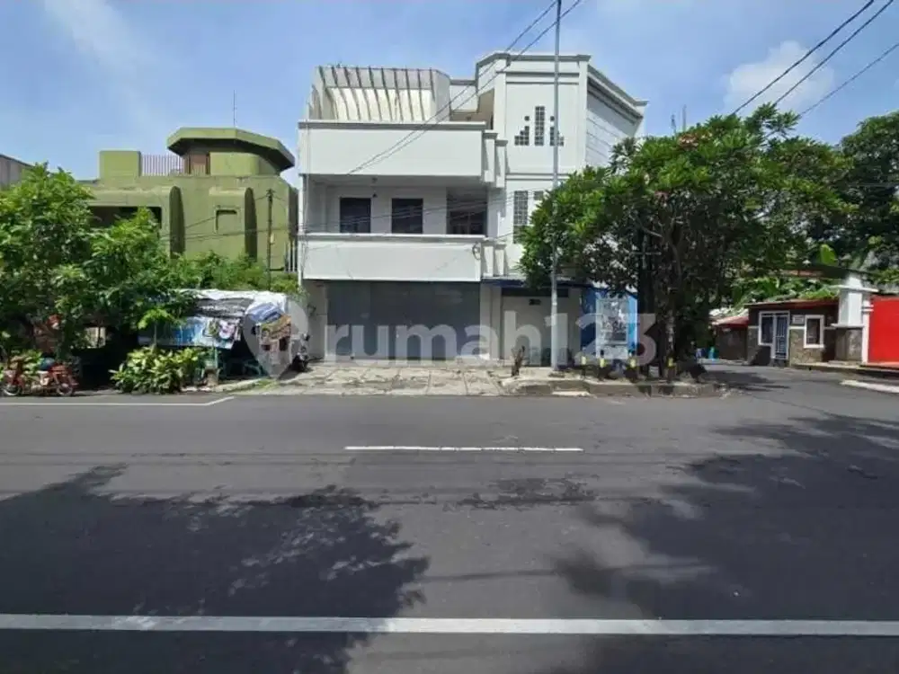 Disewakan Ruko Strategis Lokasi Serengan,Solo Luas 210m2