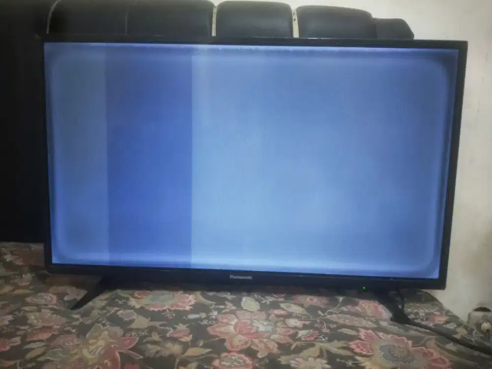 TV LED Panasonic 32 inch Minus