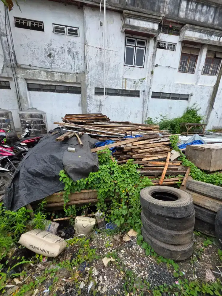 Dijual barang2 bekas ban truk aki dll