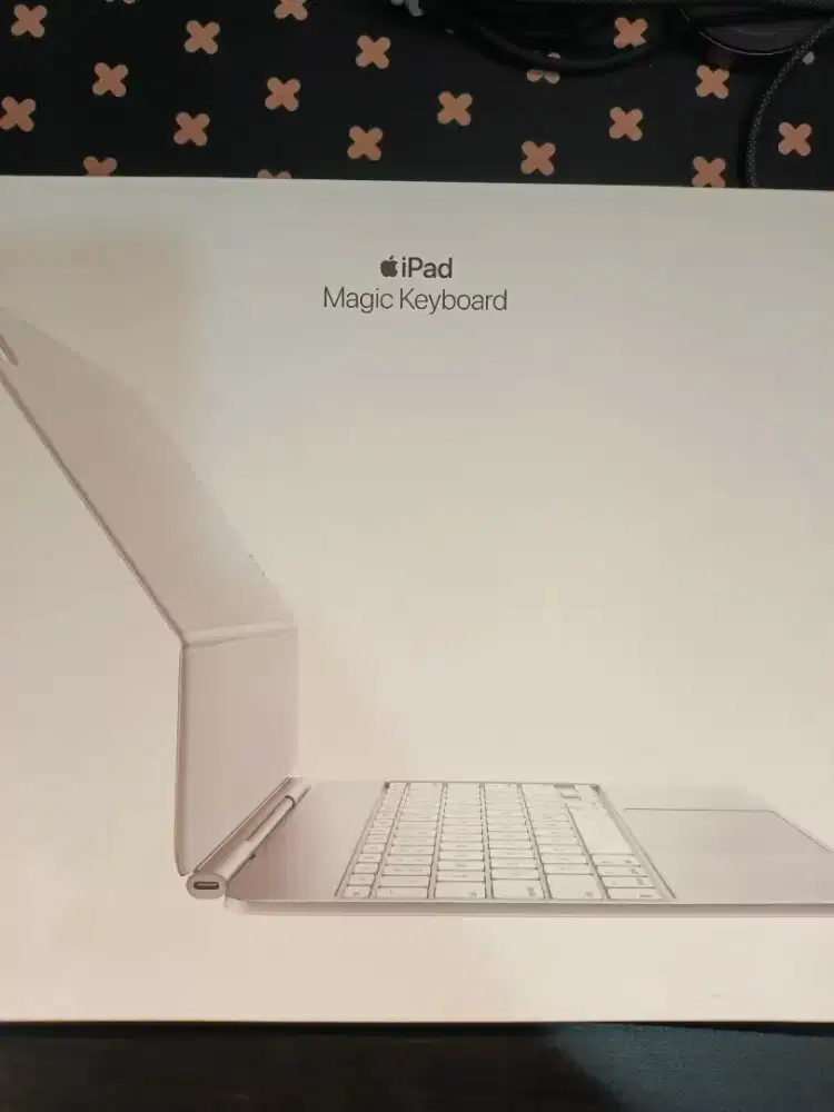 Apple magic keyboard 13 inch M4 M5 white Second